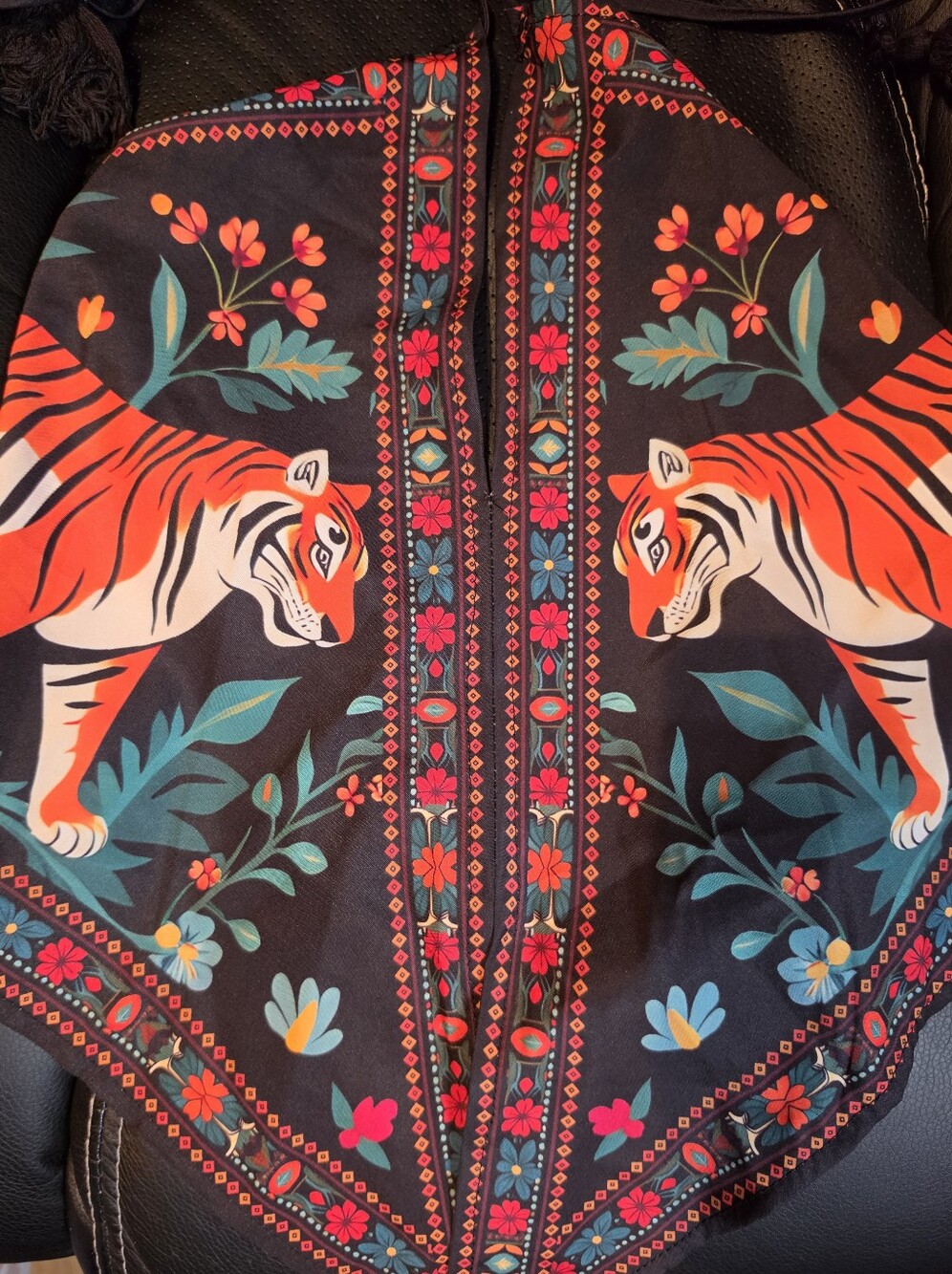 Tiger Crop Top - Picture 3 of 3